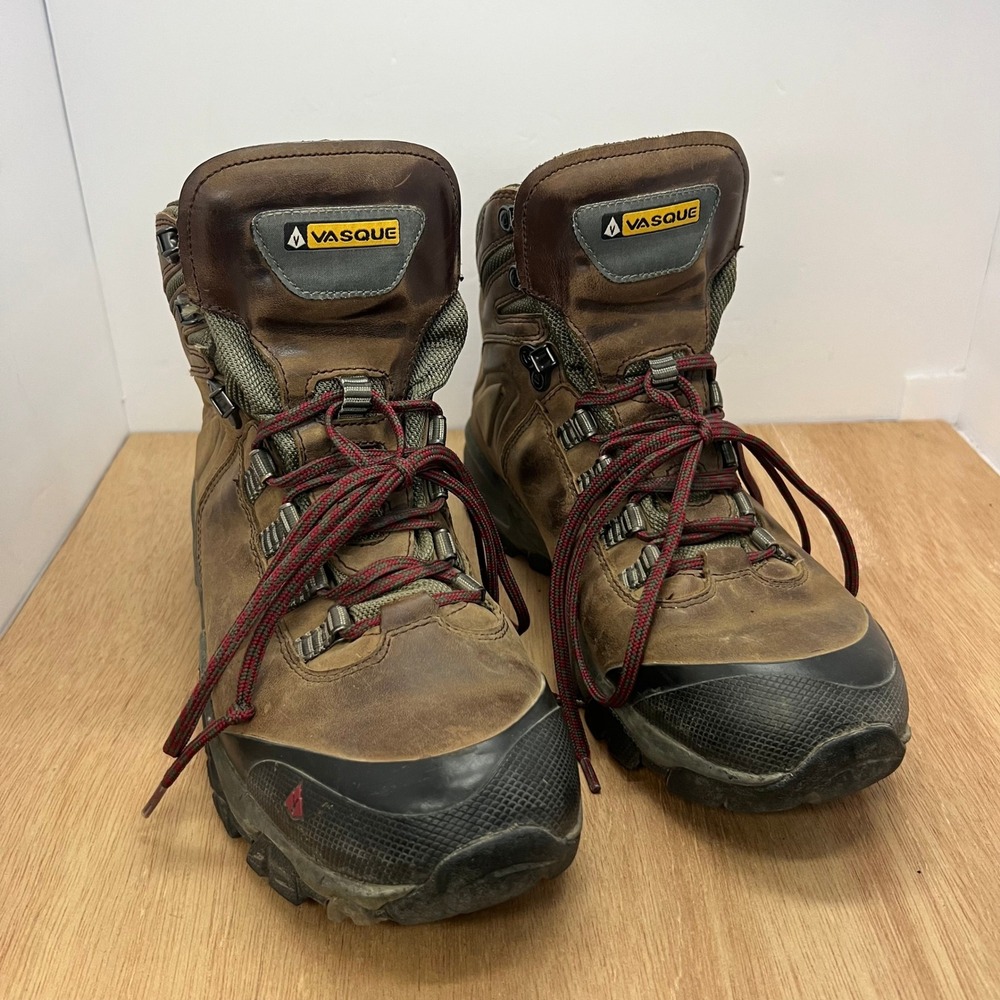 Vasque Taku Gore-Tex Hiking Boots Mens 9.5M Brown Leather Vibram 7404M
